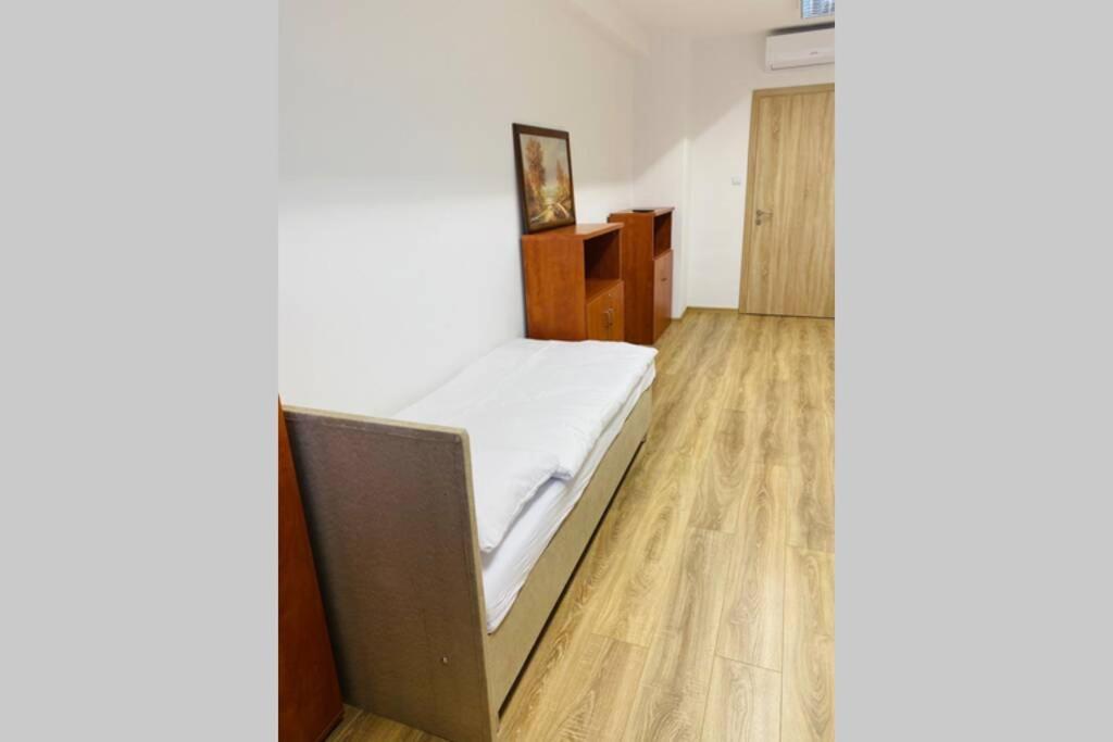 Apartman Solax, Ucnovska 8, Kosice Saca Екстер'єр фото