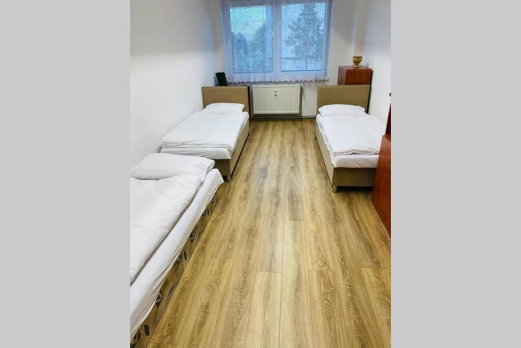Apartman Solax, Ucnovska 8, Kosice Saca Екстер'єр фото