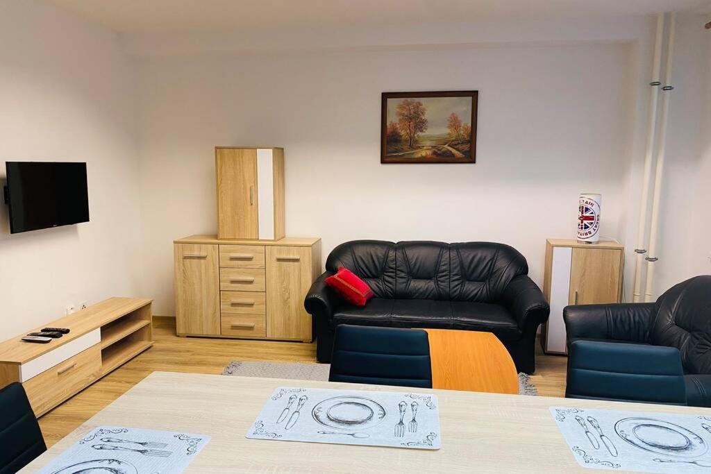 Apartman Solax, Ucnovska 8, Kosice Saca Екстер'єр фото